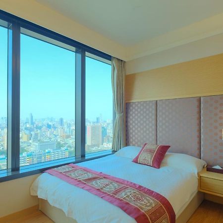 85 Season Apartment Kaohsiung Exterior photo